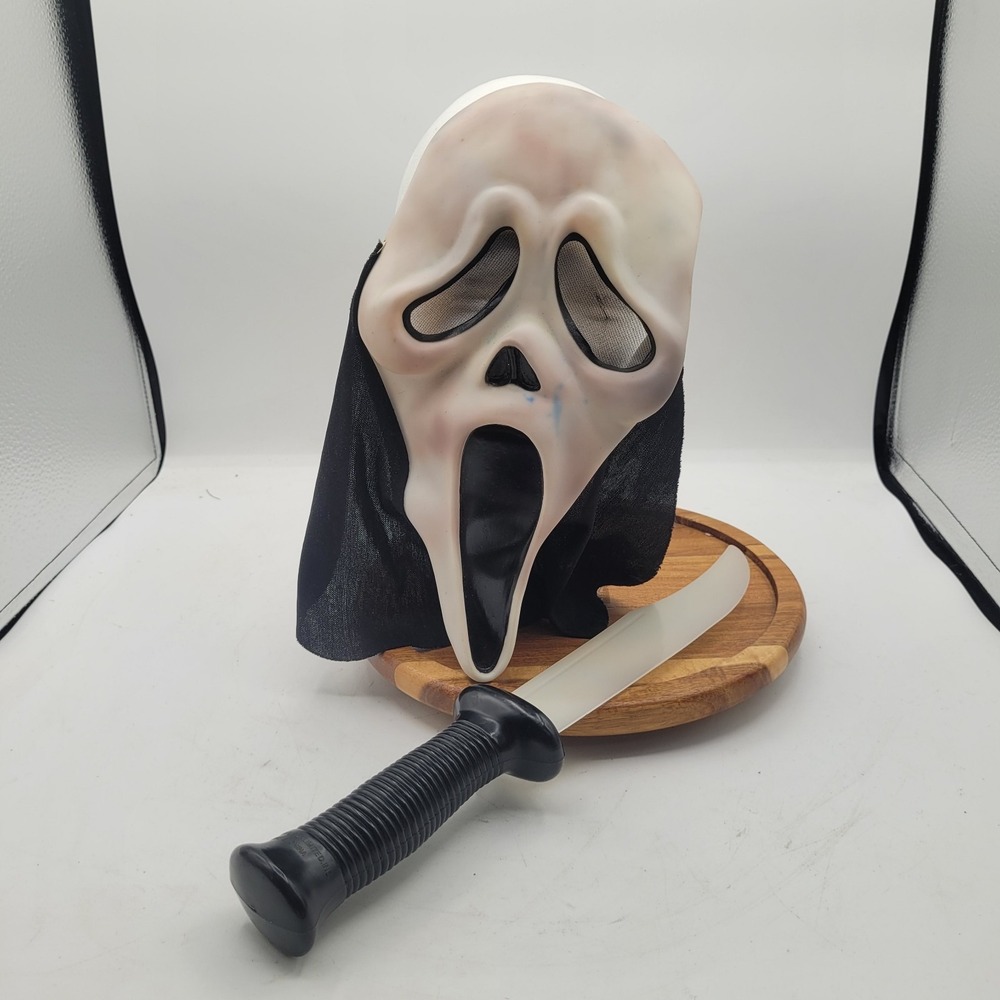 Scream Mask Ghost Face‎ Easter Unlimited 2011 With Rubber Knife